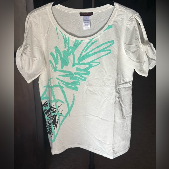 mark. Cream Tee with Green Graphic - Picture 2 of 5